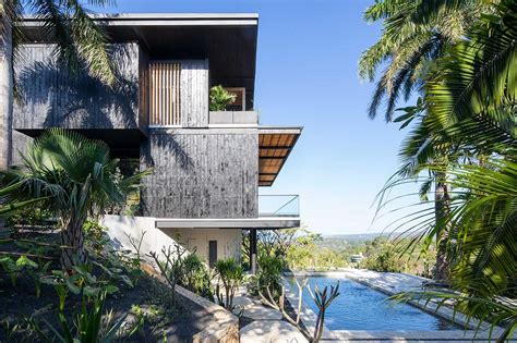 A Costa Rican Retreat Nestled In The Hills Overlooking The Pacific