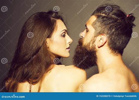 Jeunes Couples Sexy Photo Stock Image Du Barbu Fuselage 152208270