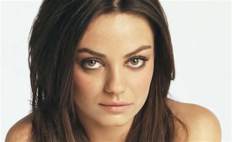 Religious Refugee Mila Kunis Doesnt Like Trumps Policies But Doesnt