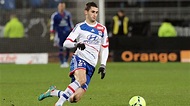 Napoli make €12m bid for Maxime Gonalons | Get French Football News