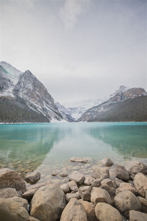 Must Know Tips For Visiting Lake Louise Canada Sarah Chetrits Lust