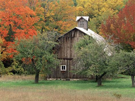 44 Wallpaper Pictures Of Old Barns On Wallpapersafari