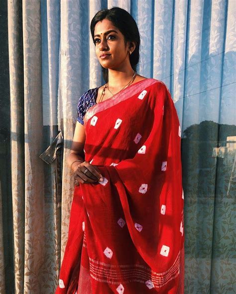 pin by parthu on roshni haripriyan fashion beautiful face saree