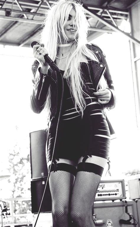 Pin By Docdjango On Pretty Reckless Taylor Michel Momsen Taylor