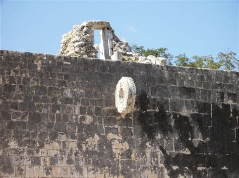 Ball Court At Chichén Itzá Mayan Ruins Ancient Mayan Inca