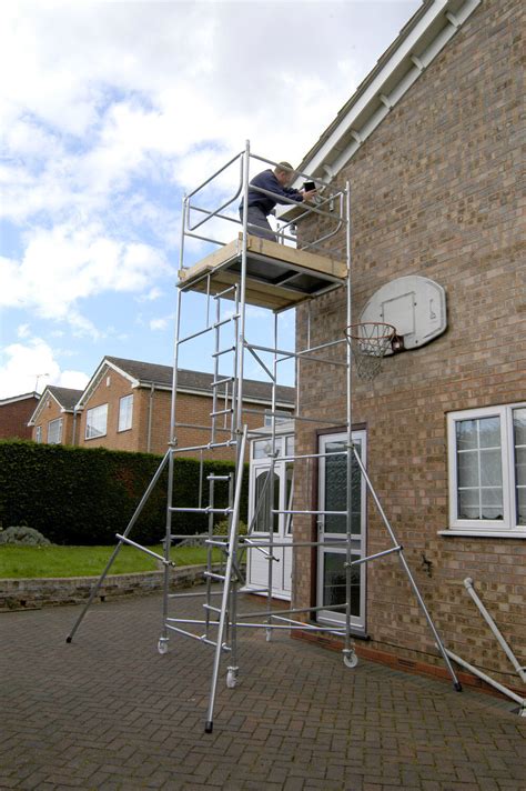 Scaffold Tower 55m 4x4 X 17ft Working Ht With 2 Stabilisers Diy Towers