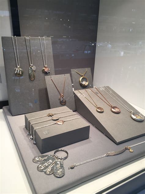 Ijl 2017 Jewellery Display Accessories Display Jewelry Store Design