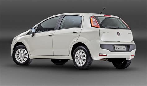 It comes in 17 generations and in 142 modifications in total. RACIONAUTO: FIAT PUNTO 2015 CHEGA ÀS LOJAS