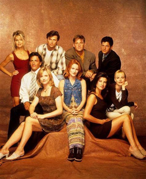 Sección visual de Melrose Place Serie de TV FilmAffinity