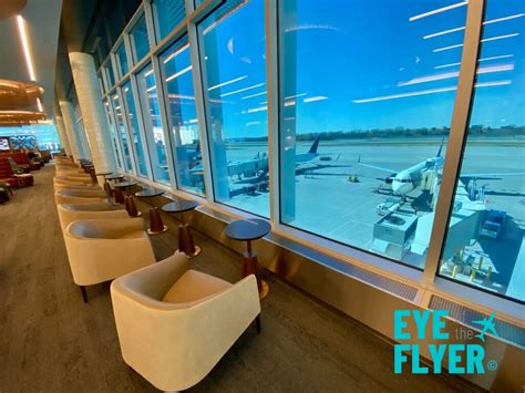 Delta Sky Club Minneapolis G Concourse Review Seating View Planes Eye