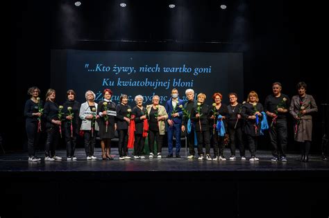 Redzcy seniorzy wystąpili w Teatrze Szekspirowskim Informacje