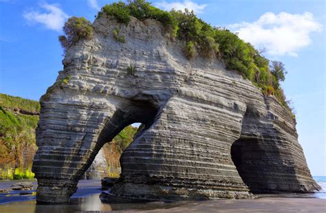 10 Famous Rocks That Totally Look Like Elephants Hd Wallpapers
