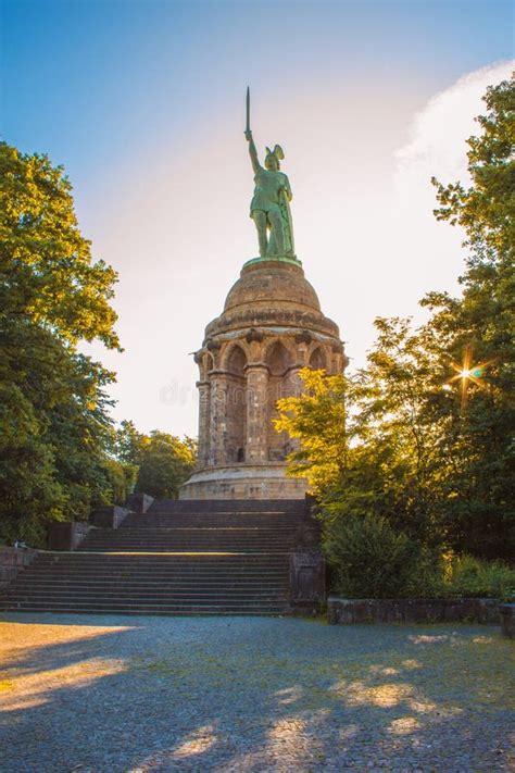 Hermannsdenkmal Monumento Hermann é A Estátua Mais Alta Da Alemanha