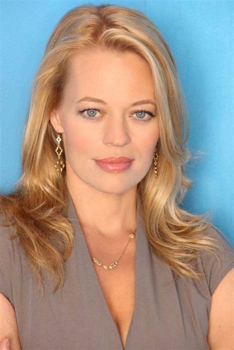 Jeri Ryan Of Body Of Proof Recalls Her Days As Seven Of Nine On Star Trek Voyager