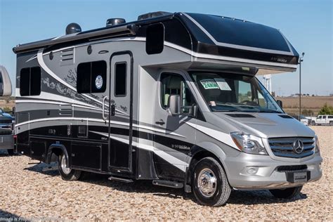 Overall this rv floor plan is a great choice for those who want to travel for extended periods of time and host the occasional guest. Luxury Small Motorhome Floorplans : Best Compact Class C ...