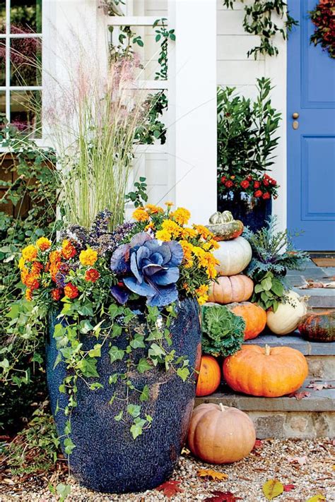 22 Beautiful Fall Planters For Easy Outdoor Fall