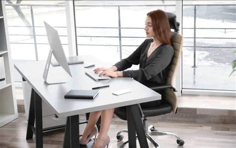 The Importance Of Good Posture In The Workplace