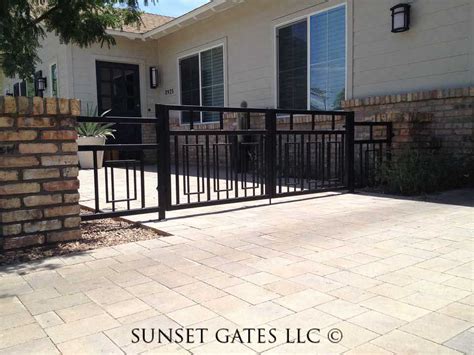 Courtyard Gate 504 Sunset Gates