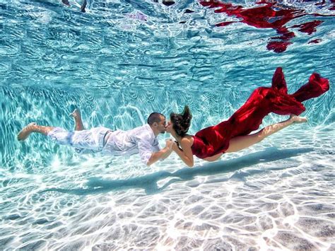 Photographer Adam Opris Captures Pregnancy Underwater