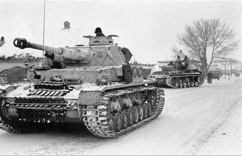 Panzer Iv Ausf G With Winterketten N°401 And Panzer Iii A Flickr