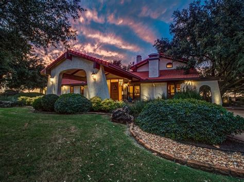 Just Listed Beautiful Ranch 20 Minutes To Downtown Dallas Sarah Boyd