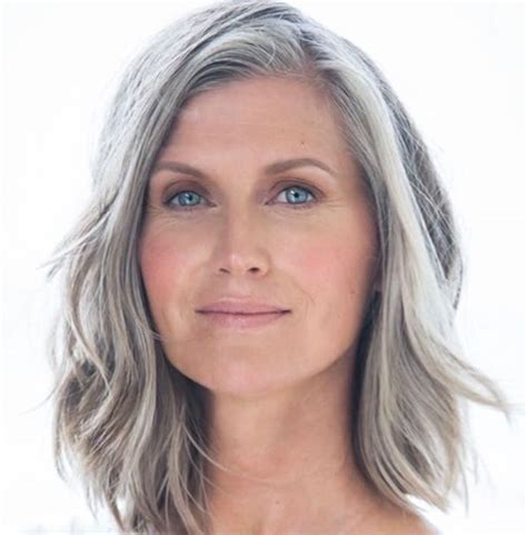 10 Flattering Hairstyles For Women Over 40 Earths Cure