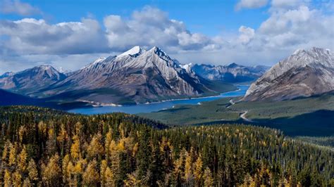 Provincial Park Kananaskis Alberta Canada Spray Lake In Spray Valley Stone Mountains Landscape