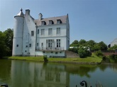 File:Thumeries (Nord, Fr) le château blanc 01.JPG - Wikimedia Commons