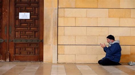 Bacaan Doa Tahiyat Akhir Lengkap Arab Latin Dan Terjemahan Narasi Tv