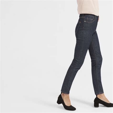 I Tried Everlane S High Rise Skinny Jeans Welcome Objects Skinny
