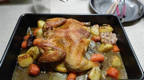 Cara memanggang ayam agar hasilnya juicy adalah tutup oven selama proses memasak. Ayam Bakar Oven//Ala resep Hongkong - YouTube