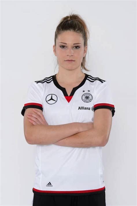 40 most stunning soccer players of the fifa women s world cup melanie leupolz germany