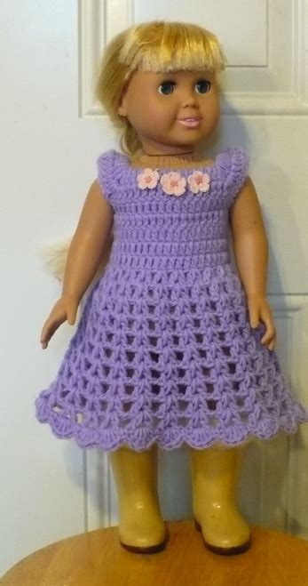 The patterns are smaller and, because of this, quicker to make and easier to manage than garments for people. Let's create: Crochet 18" Doll Clothes # 1