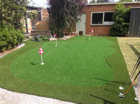 Has the cost of installing a backyard green with a contractor got you wishing you had never came up. What does a backyard putting green cost? Here's a rundown...