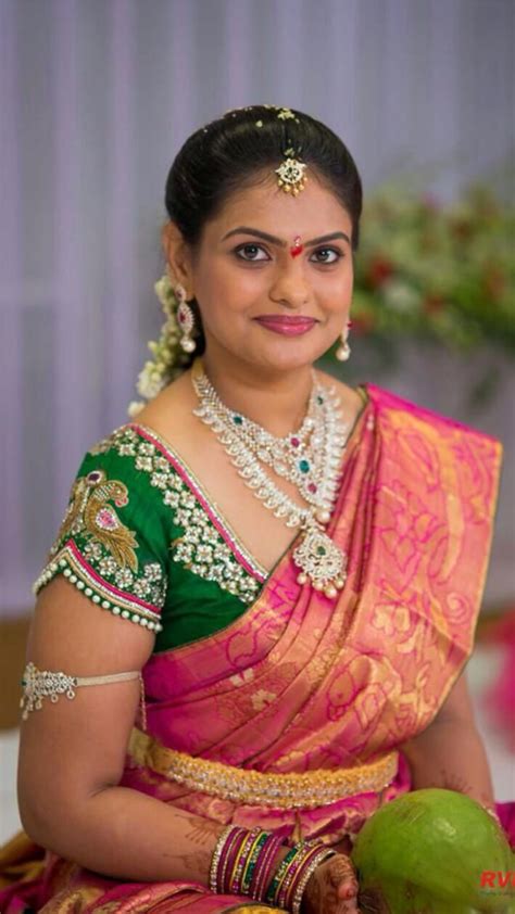 Sneha Wedding Saree Sneha Reddy Wedding Saree Stills In Allu Arjun