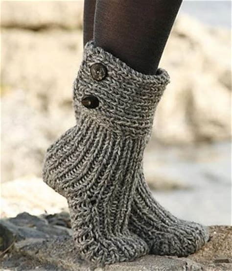 10 Diy Free Patterns For Crochet Slipper Boots Knittting Crochet