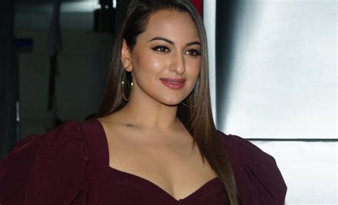 Sonakshi Sinha Is Ready To Start Shooting For Her Upcoming Web Series Fallen In Rajasthan