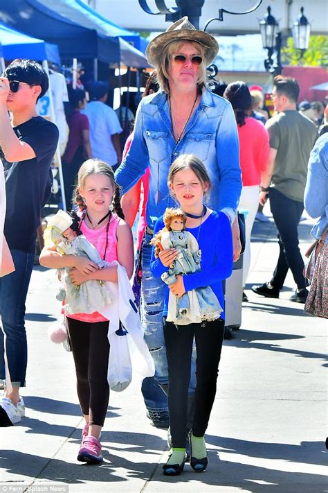 13/07/ · finley aaron love & harper vivienne ann lockwood is known widely as the daughters of famous musician lisa marie presley and michael lockwood. Michael Lockwood out with twin daughters in LA market ...
