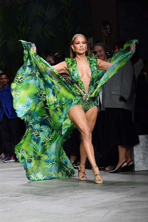 Los Atuendos Más Sexys De Jennifer Lopez Los Mejores Looks De J Lo Estilo