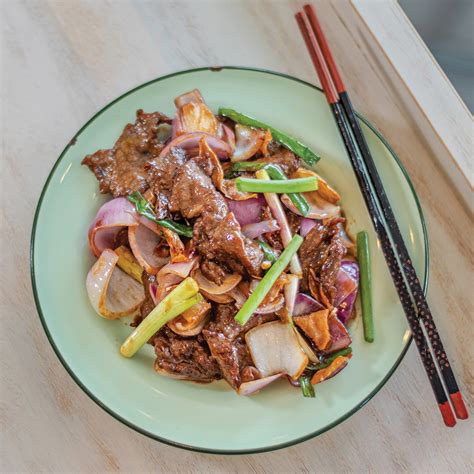 Wok Fried Sliced Beef With Ginger And Scallion Mammam