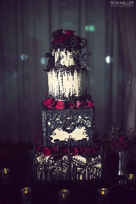 Inspiring And Dramatic Vampire Wedding Ideas Gothic Wedding Cake