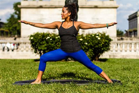 5 Ejercicios De Yoga Para Tonificar Tus Glúteos