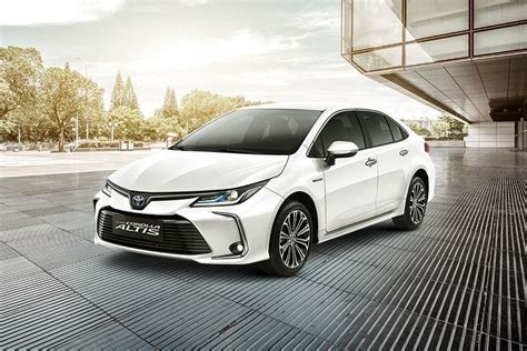 The 2020 toyota corolla altis possesses a sporty style a low stance, and the sleek and contemporary grille. Toyota Corolla Altis 2020 Price list Philippines, April ...