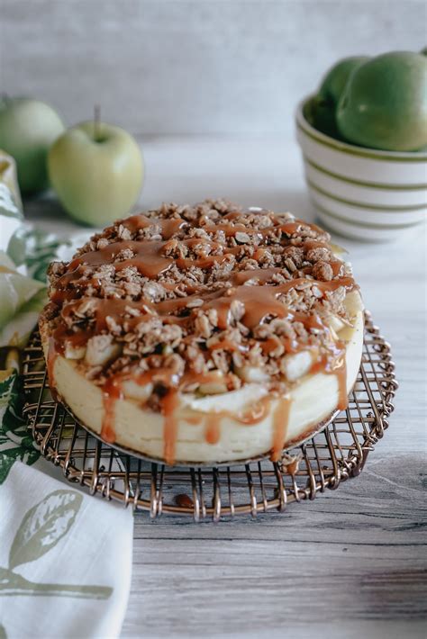 Strain apples and add to the pot. Instant Pot Apple Crisp Cheesecake in 2020 | Instant pot ...