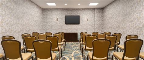 Modern Meeting Rooms In Houston Energy Corridor Hgi