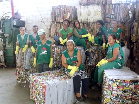 Os Desafios Enfrentados Pelos Catadores De Materiais Recicláveis No Brasil
