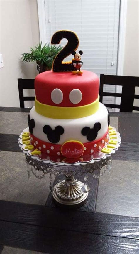 Pro všechny milovníky mickeyho mouse. Mickey Mouse | Mickey birthday cakes, Mickey mouse ...