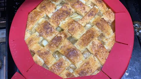 Flaky Delicious Homemade Apple Pie Youtube