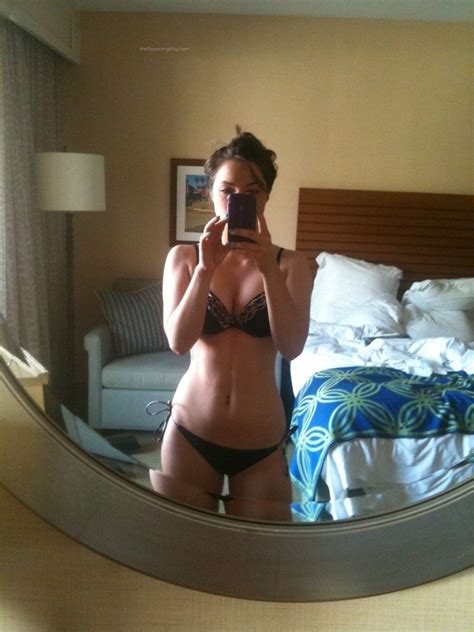 Mila Kunis Leaked 75 Photos ͡° ͜ʖ ͡° The Fappening