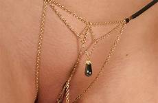 jewellery genital smutty kut sieraden clit bejeweled shaved oorspronkelijke afbeeldingsgrootte modelcentro